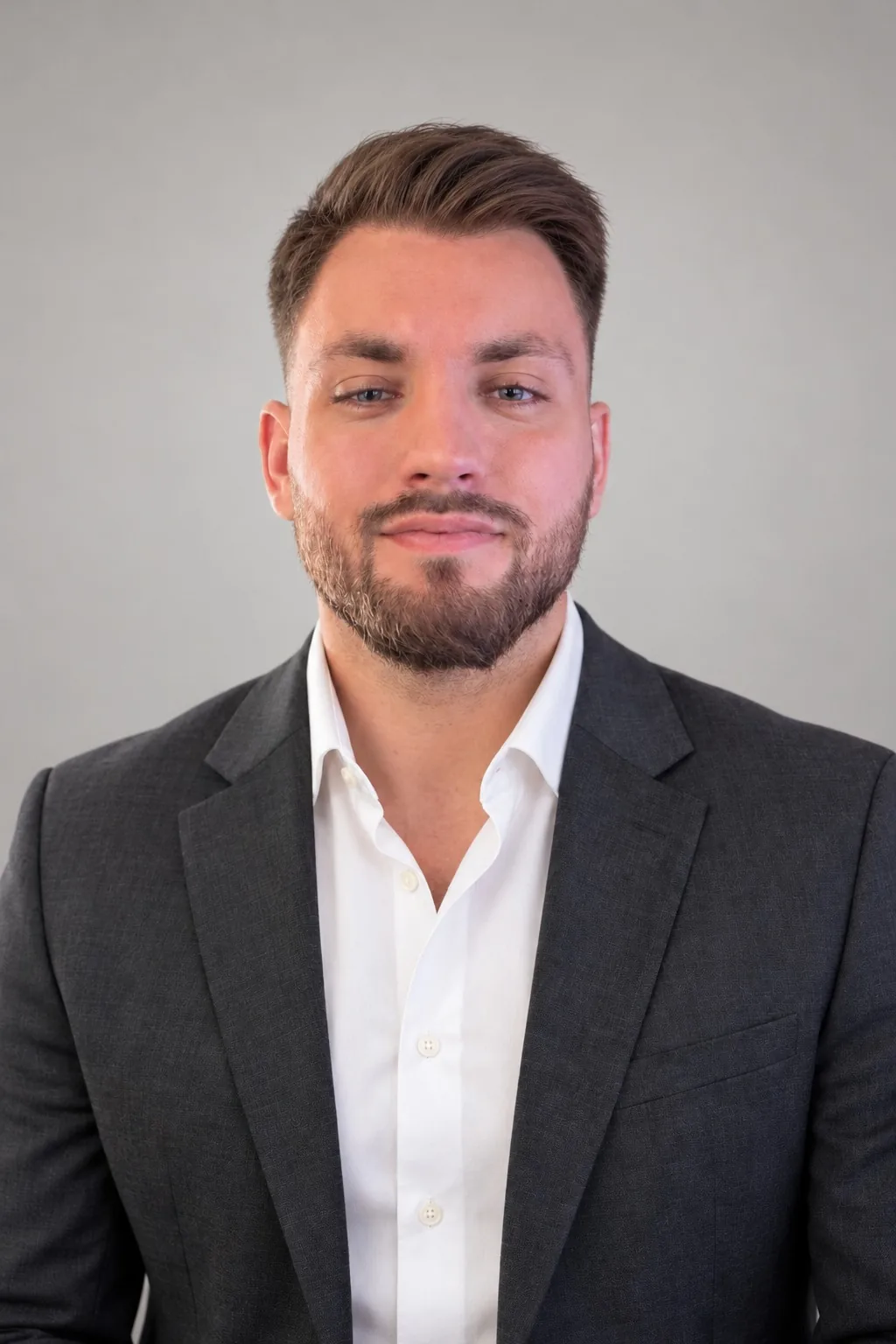 Vanguard Built team member with construction management experience